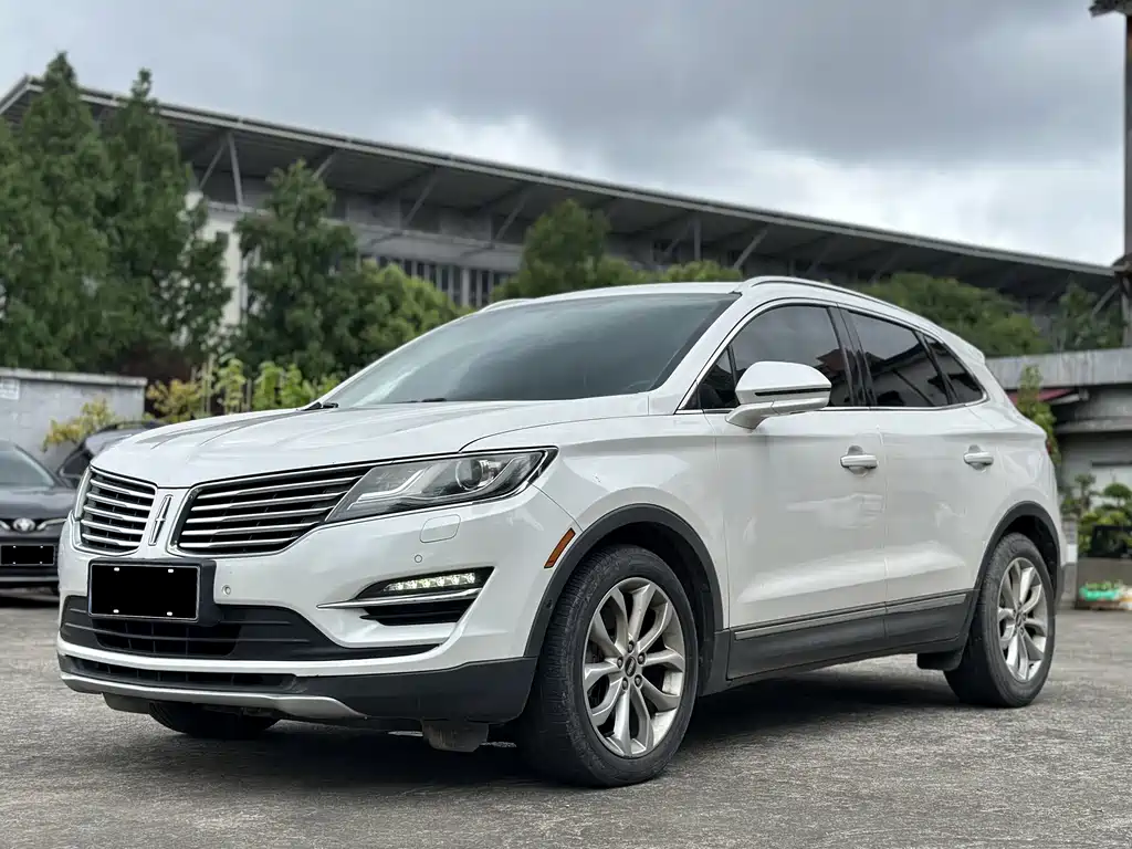 Lincoln MKC 2015