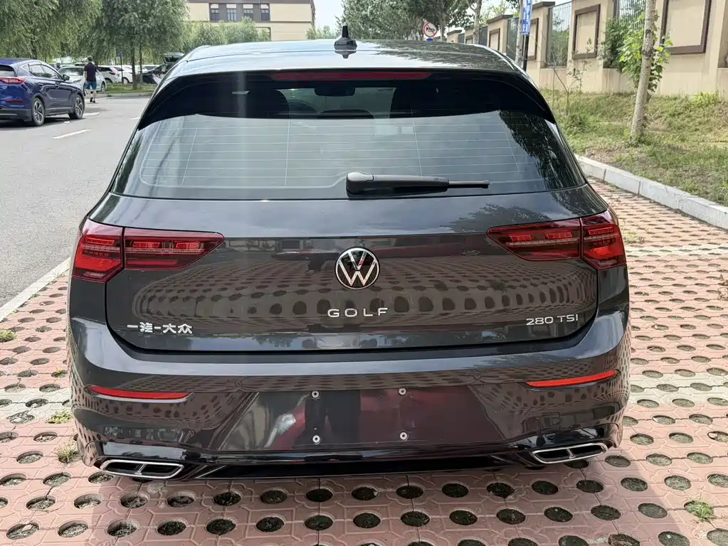 Volkswagen Golf 2023