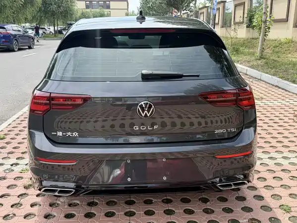 Volkswagen Golf 2023