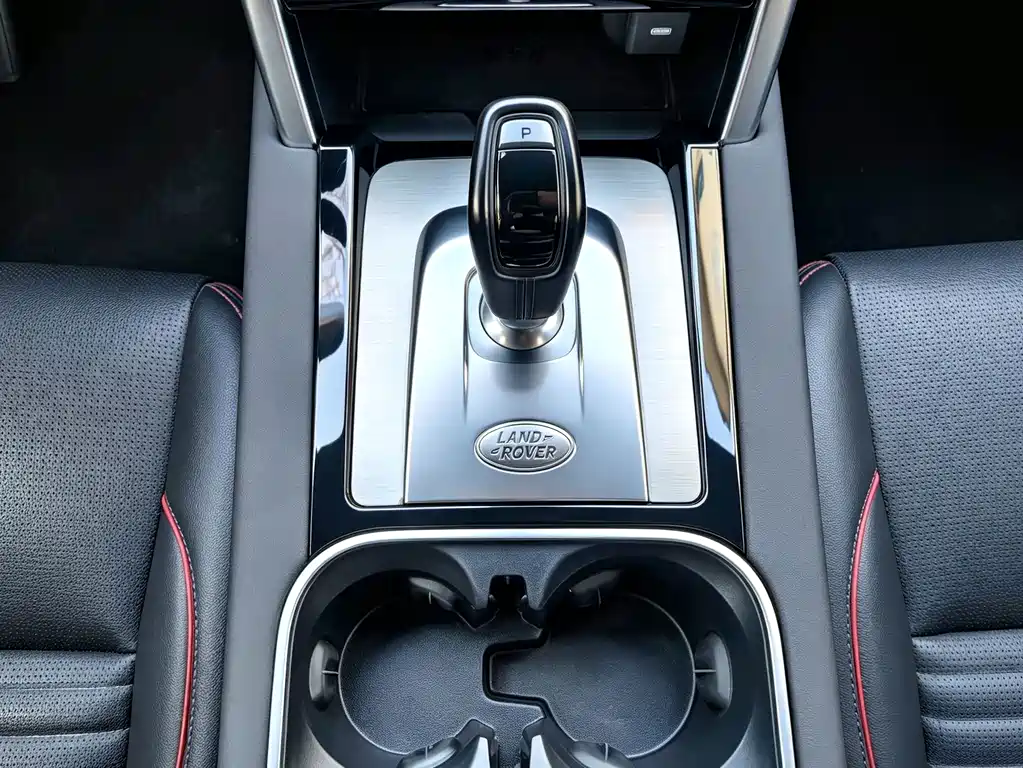 Land Rover Discovery Sport 2022 — фото 16