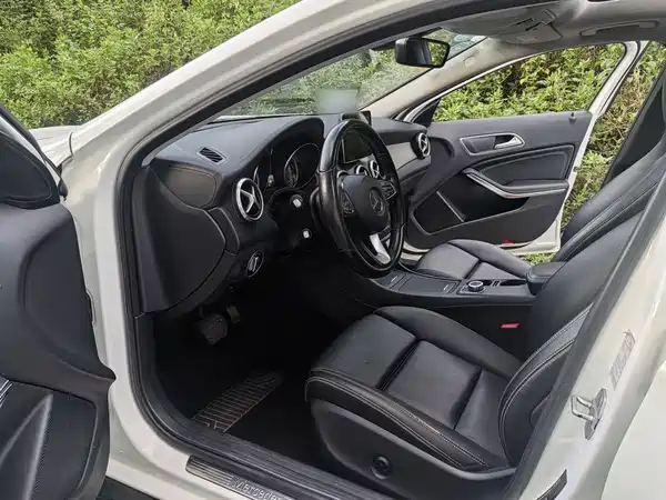 Mercedes-Benz GLA 2016