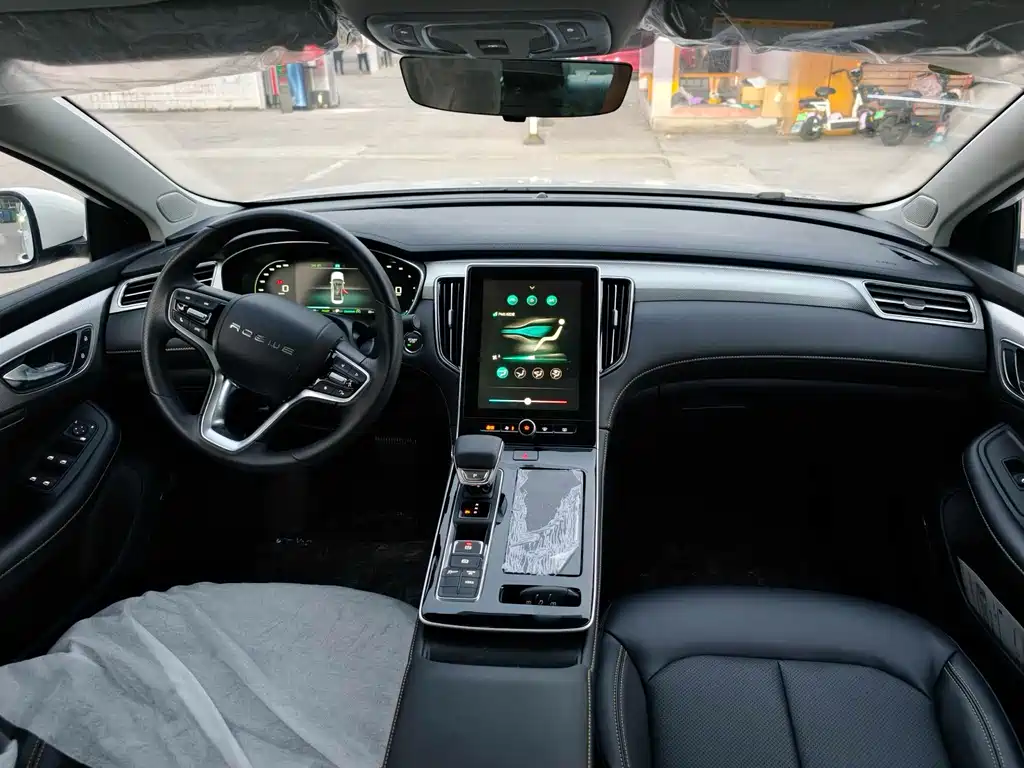 Roewe i6 MAX New Energy — фото 7