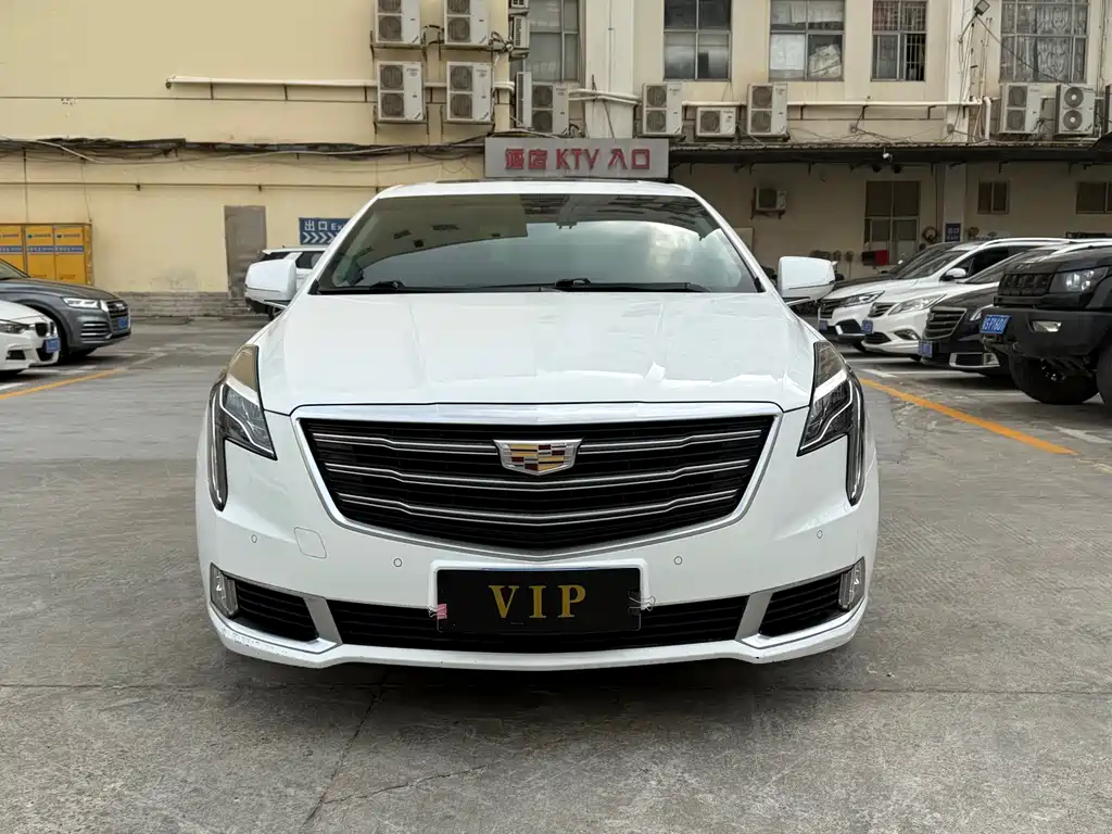 Cadillac XTS 2018 — фото 2