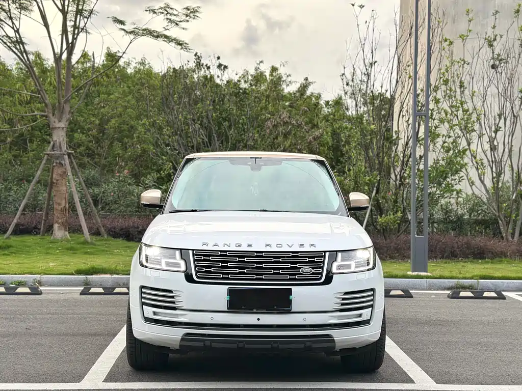 Land Rover Range Rover 2022 — фото 2