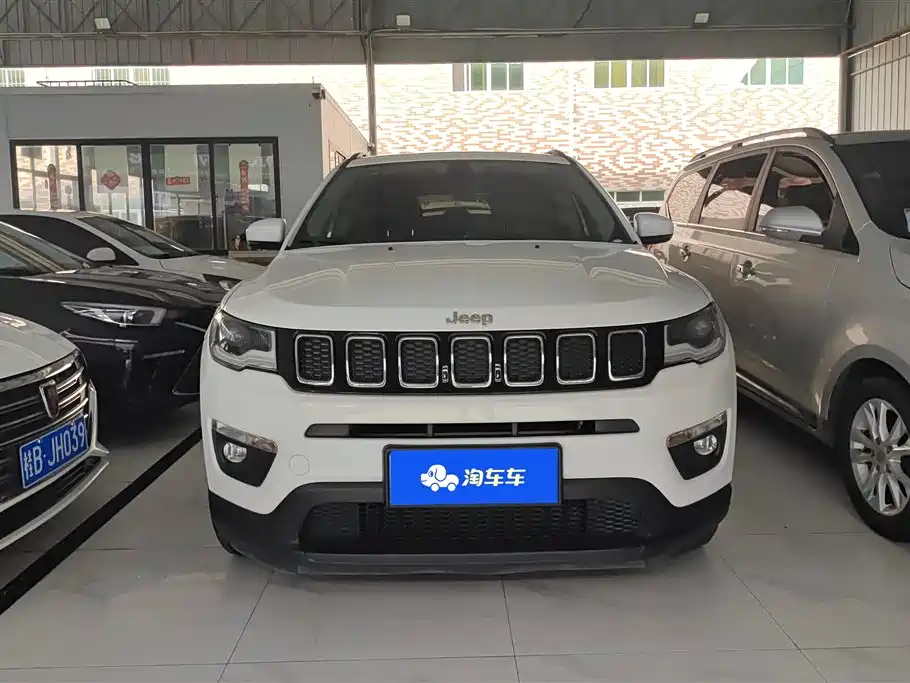 Jeep Compass 2019 — фото 2