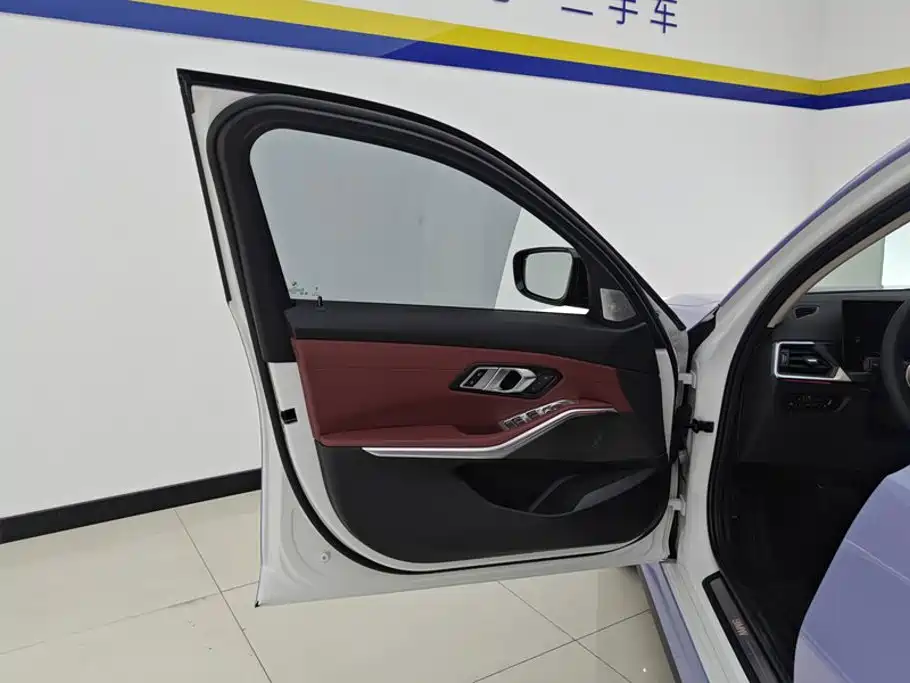 BMW i3 2023