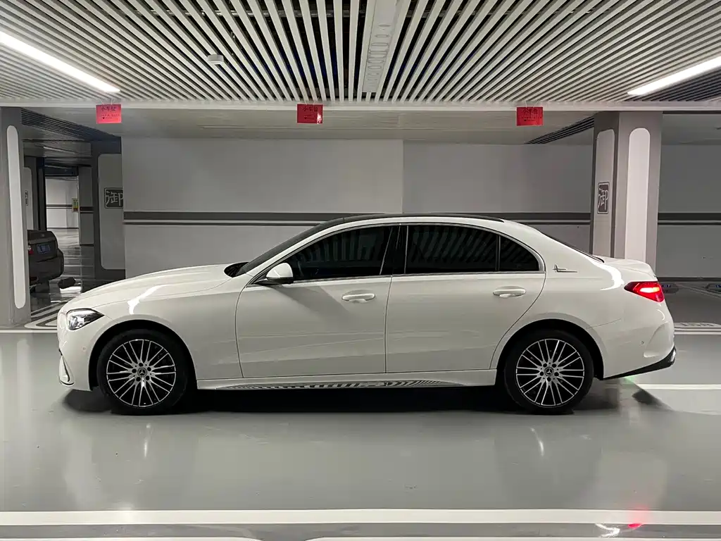 Mercedes-Benz C-Class 2022 — фото 24