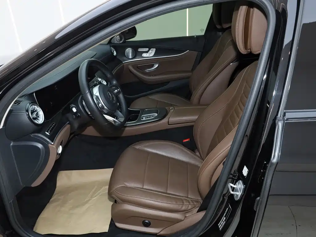 Mercedes-Benz E-Class 2020 — фото 22