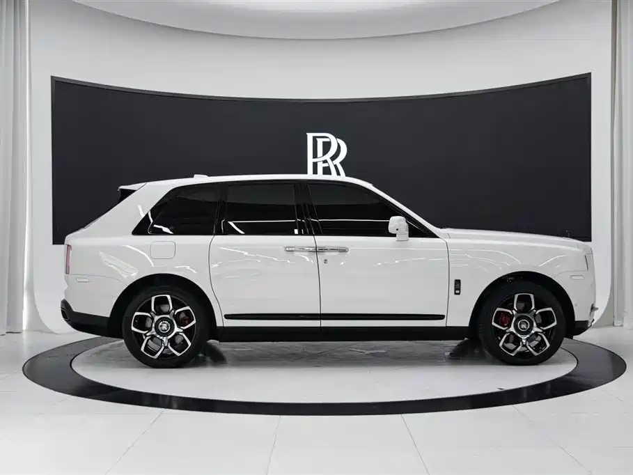 Rolls-Royce Cullinan 2023 — фото 7