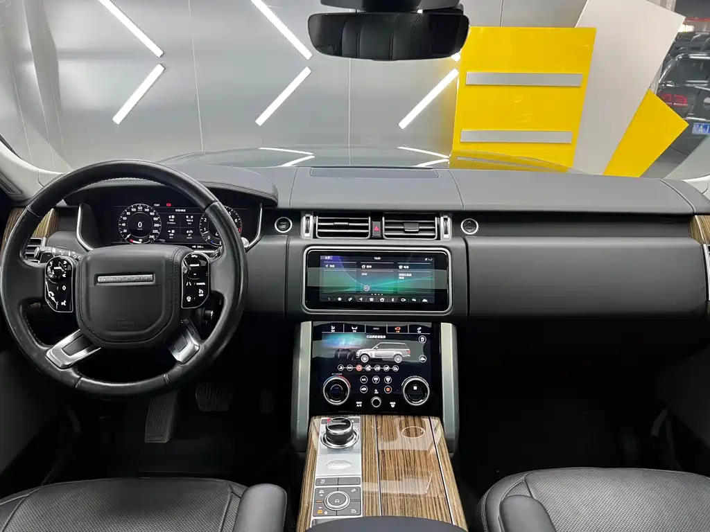 Land Rover Range Rover 2019 — фото 16