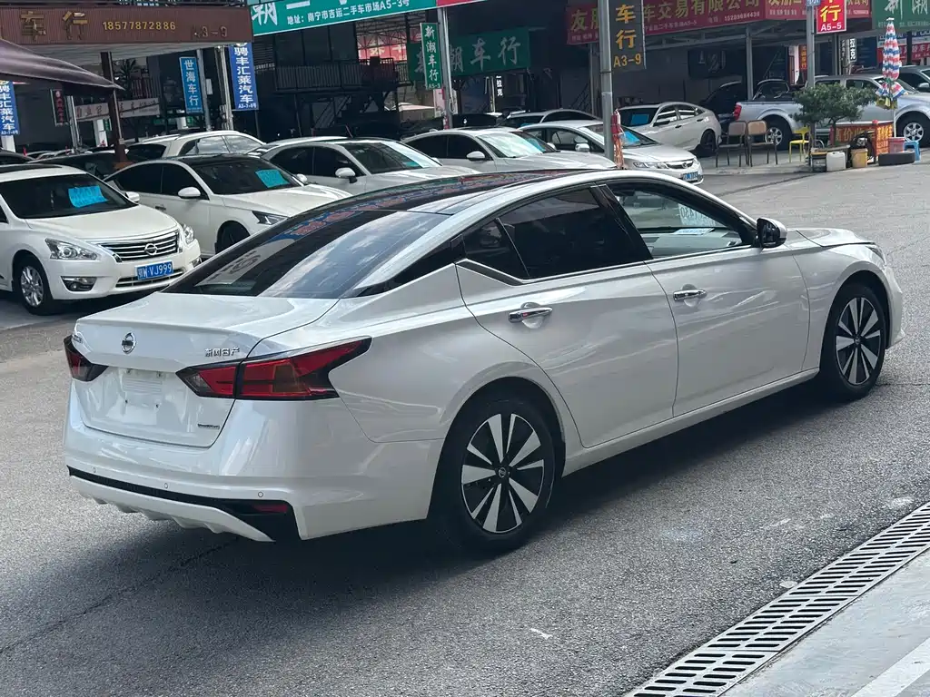 Nissan Teana 2022 — фото 3