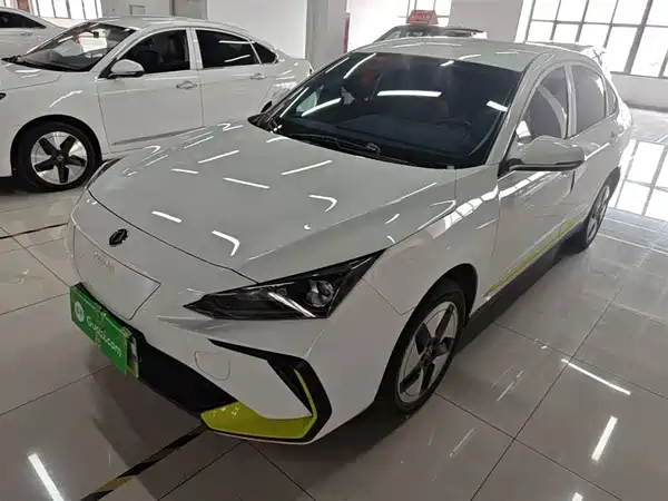 Dongfeng E70 2023