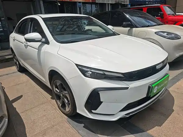 Geely Emgrand L Hip 2024