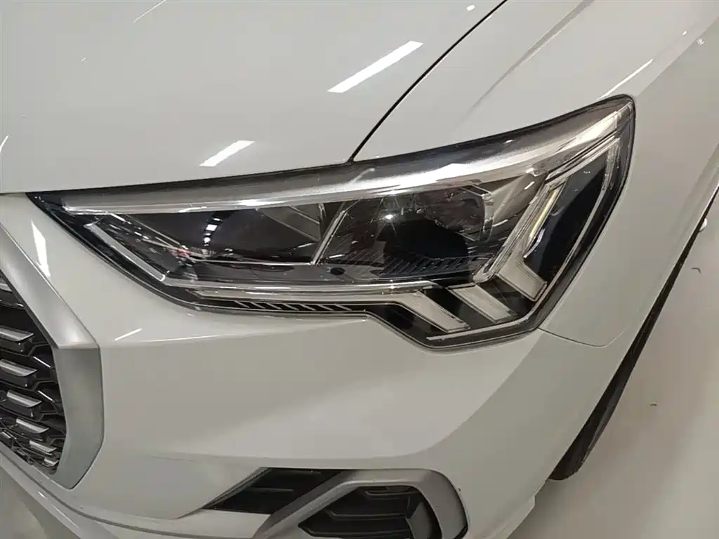 Audi Q3 Sportback 2021 — фото 24