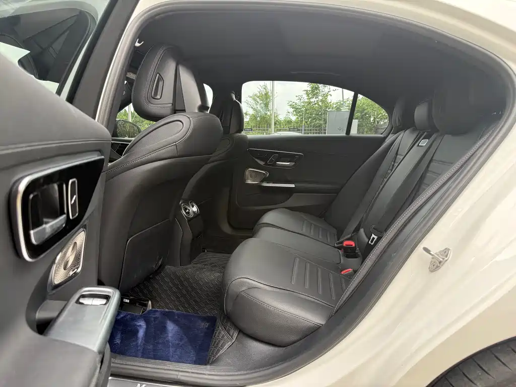 Mercedes-Benz C-Class 2023