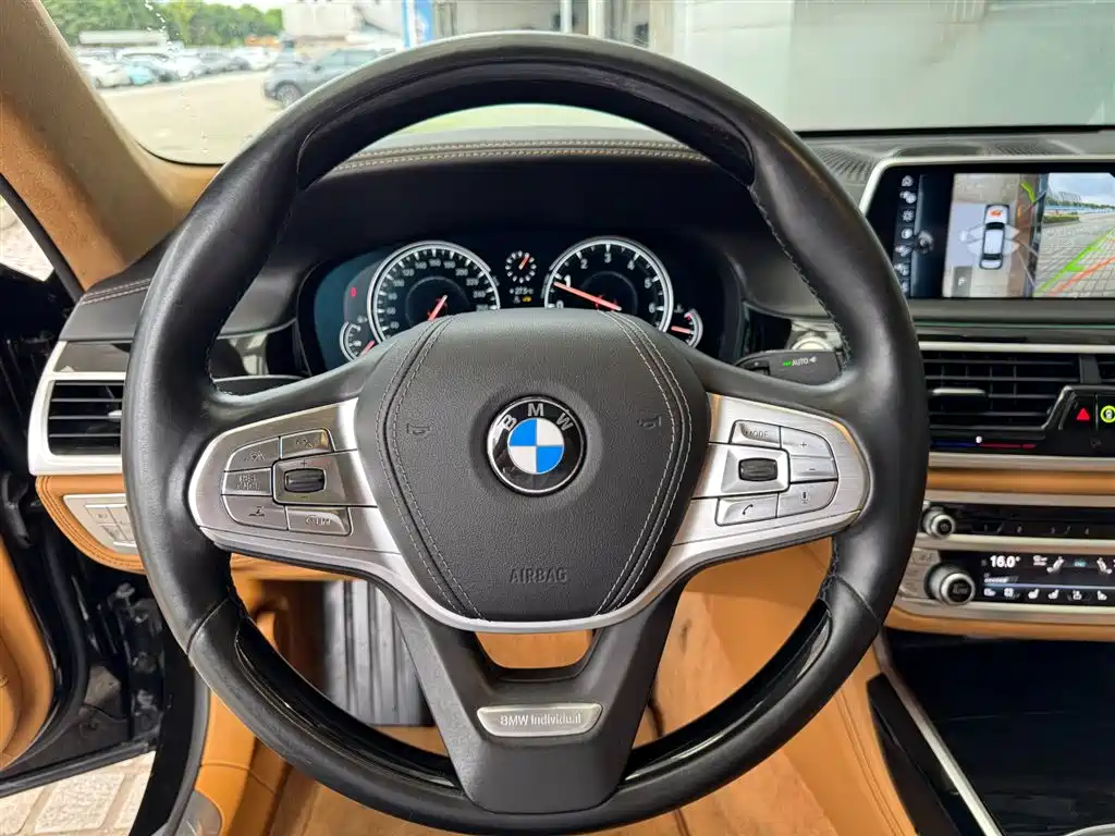 BMW 7 Series 2017 — фото 21