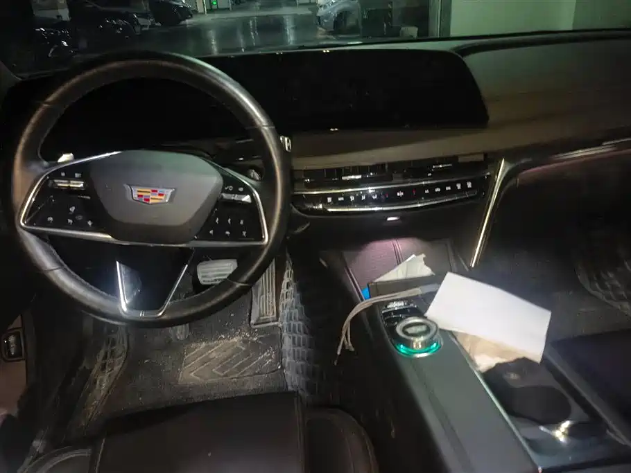 Cadillac CT6 2023 — фото 11