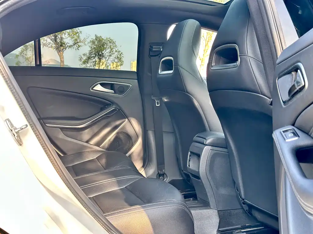 Mercedes-Benz CLA 2017 — фото 33