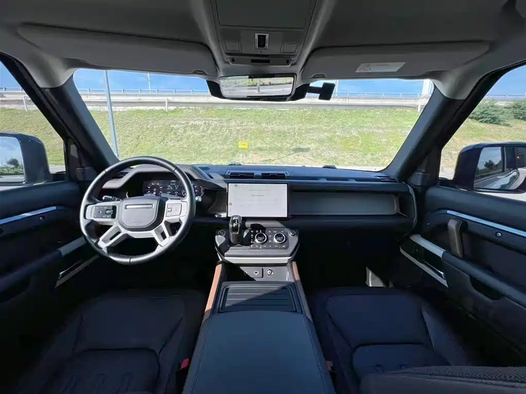 Land Rover Defender 2022 — фото 14