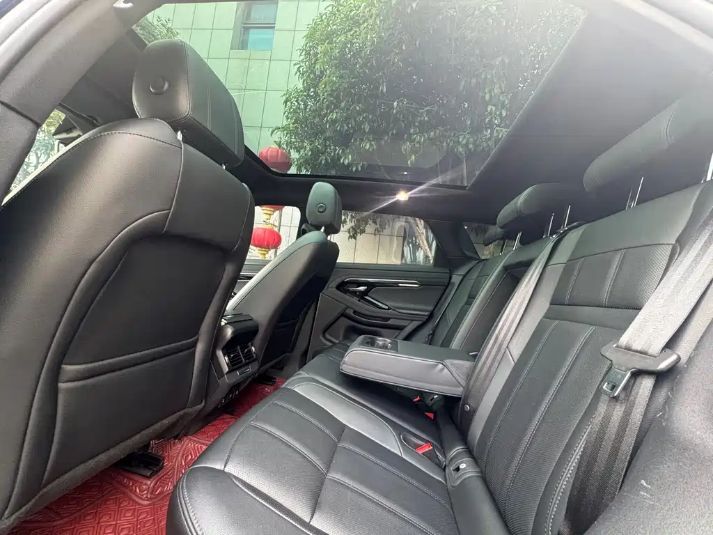 Land Rover Evoque 2021 — фото 16