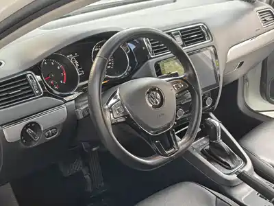 Volkswagen Sagitar 2018