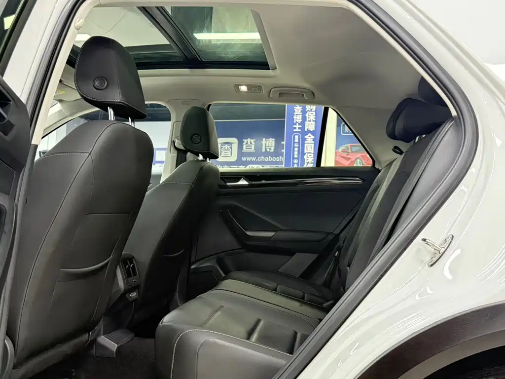 Volkswagen T-Roc 2022 — фото 17