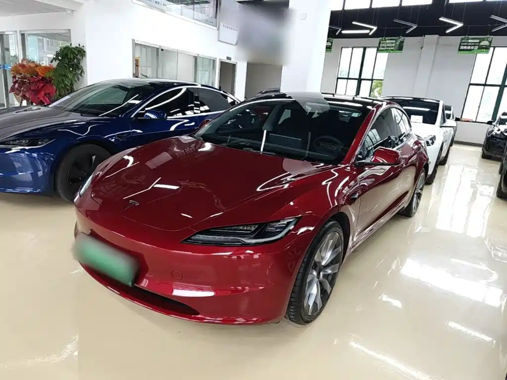 Tesla Model 3 2023 — фото 1
