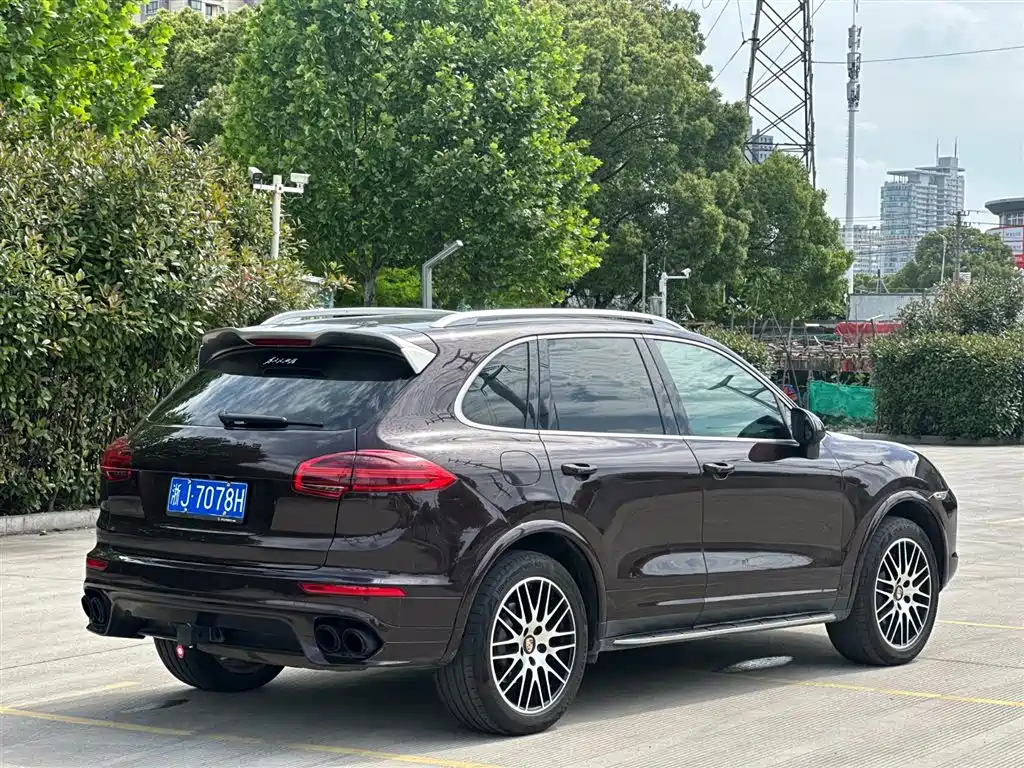 Porsche Cayenne 2014 — фото 19