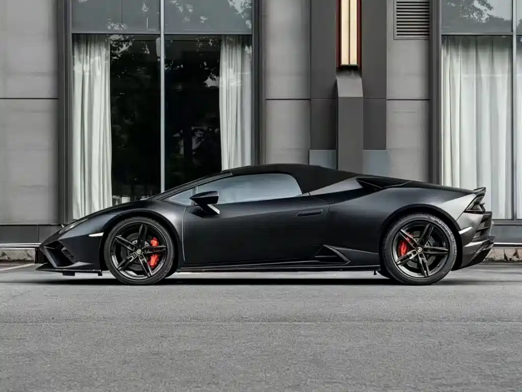 Lamborghini Huracán 2021