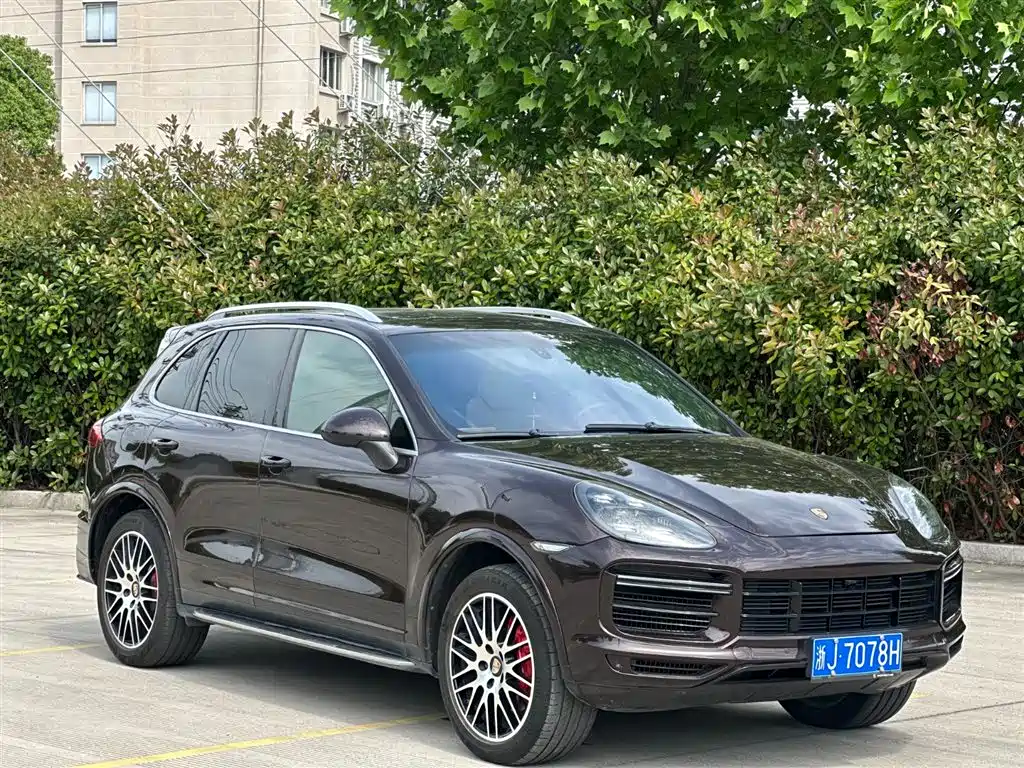Porsche Cayenne 2014 — фото 11