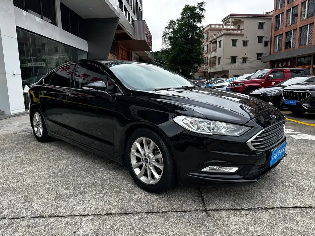 Ford Mondeo 2017 — фото 3