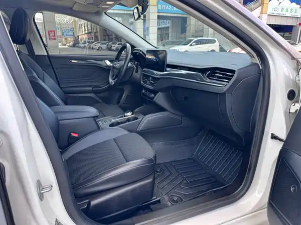 Ford Focus 2021