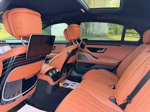 Mercedes-Benz S-Class 2024