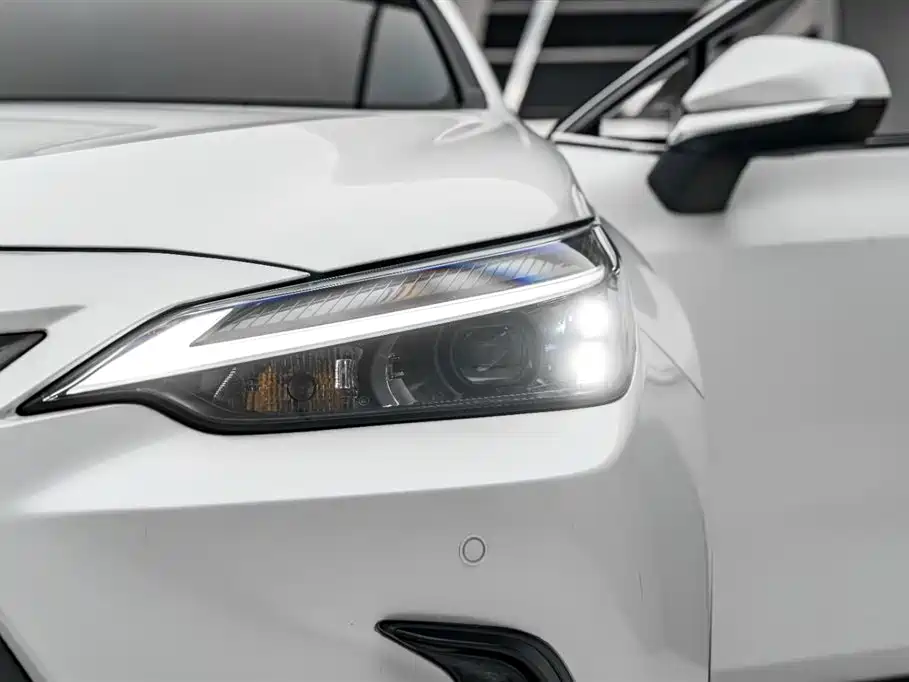 Lexus NX 2023 — фото 33
