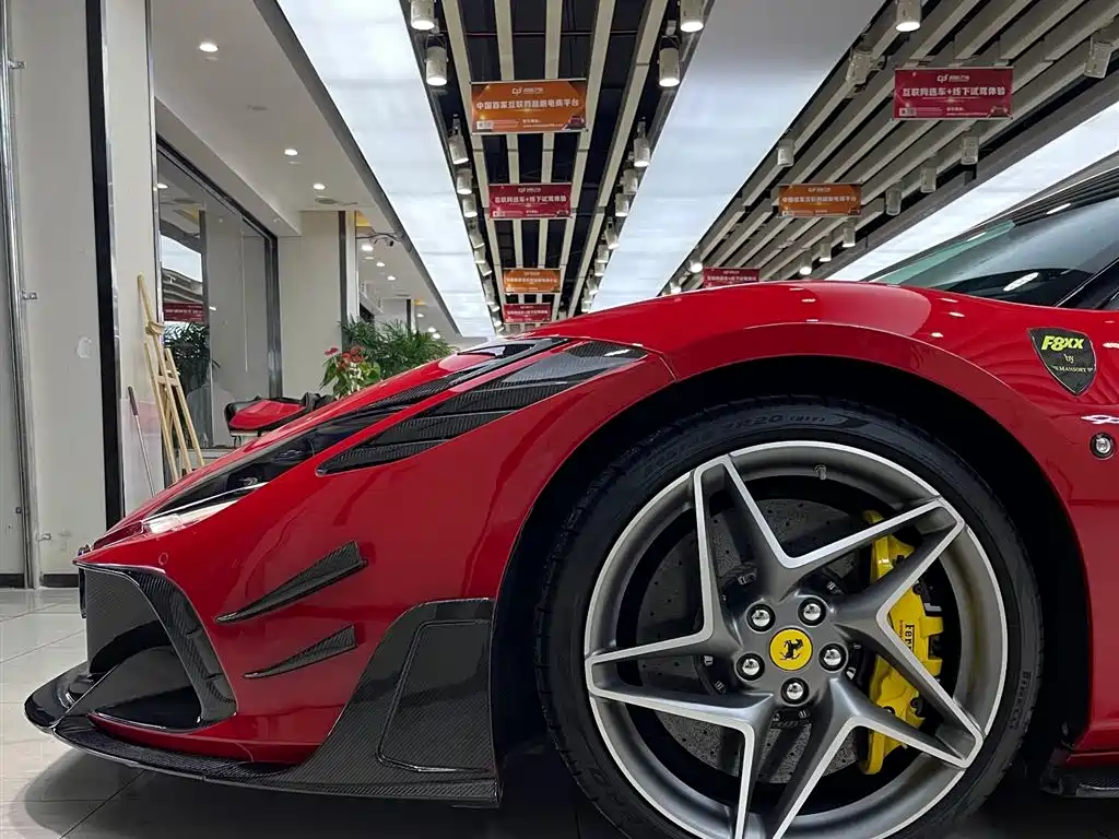 Ferrari F8 2021 — фото 9