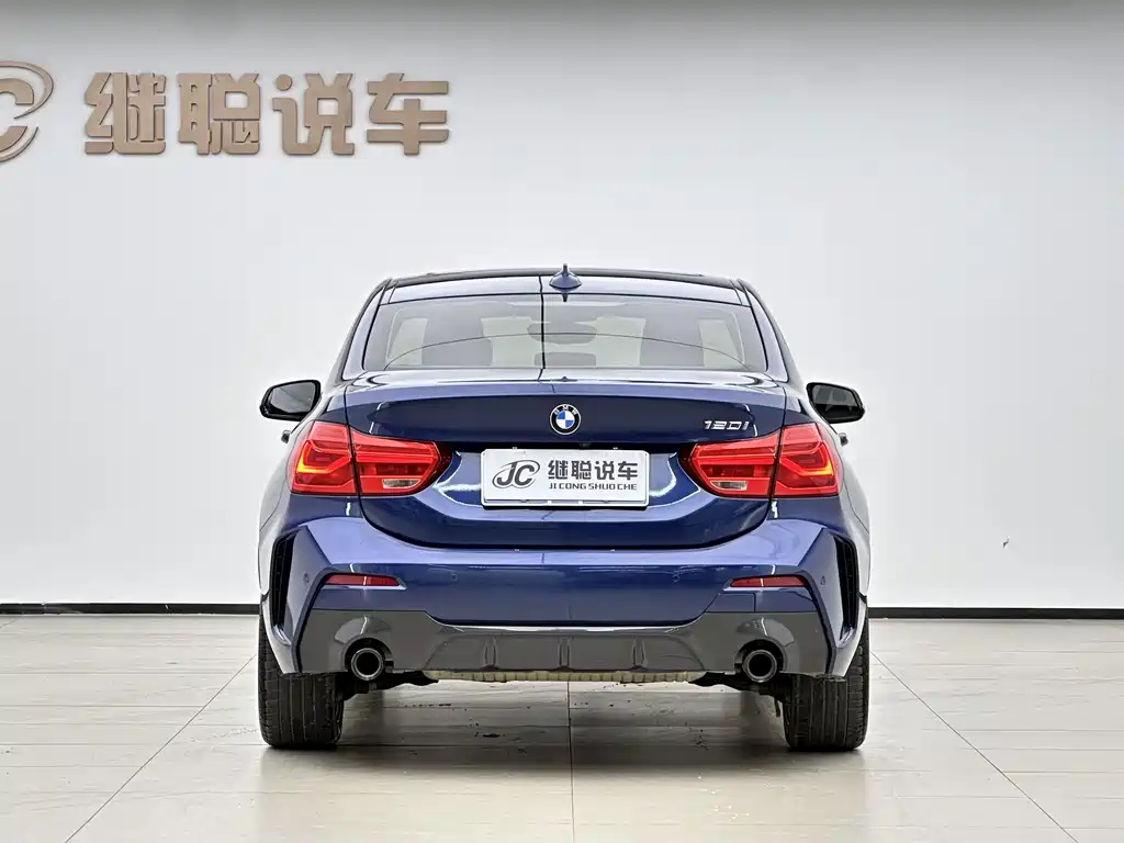 BMW 1 Series 2021 — фото 12