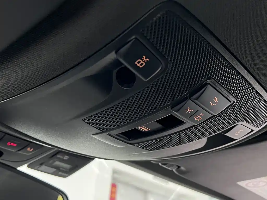 Mercedes-Benz CLA 2018 — фото 37
