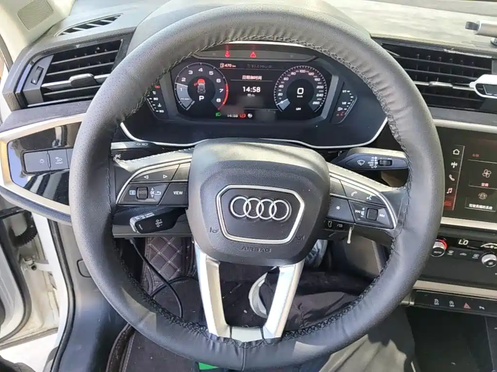 Audi Q3 2020 — фото 11