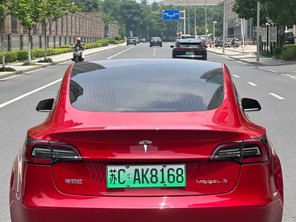 Tesla Model 3 2020 — фото 9