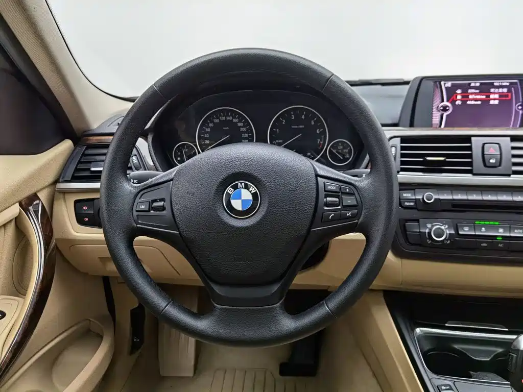 BMW 3 Series 2013 — фото 11