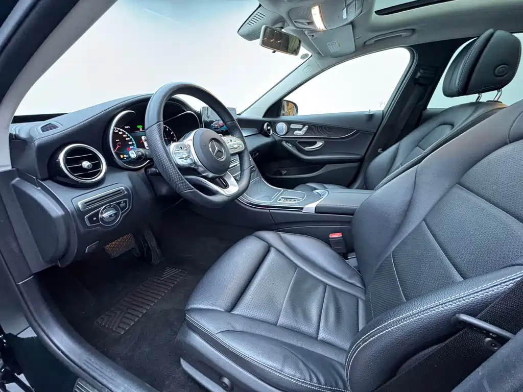 Mercedes-Benz C-Class 2019 — фото 10