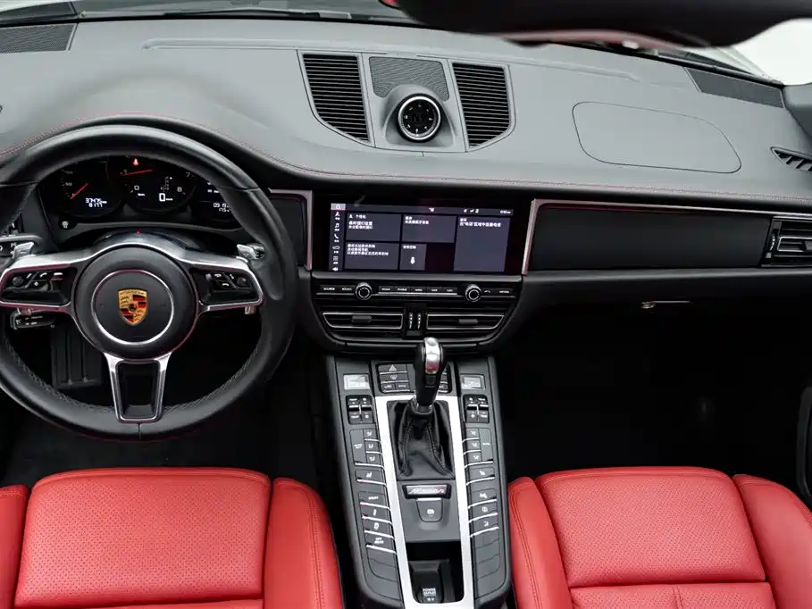 Porsche Macan 2019 — фото 10