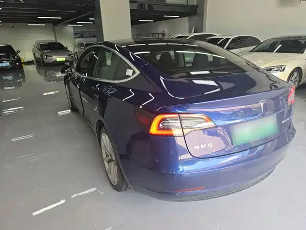 Tesla Model 3 2020