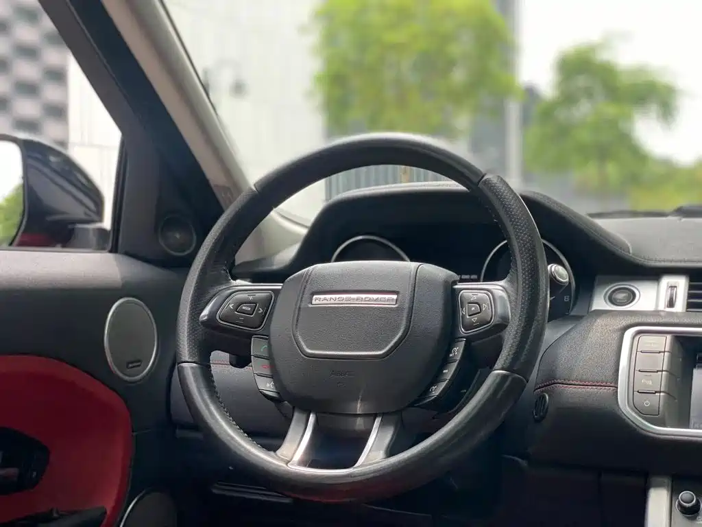 Land Rover Range Rover Evoque 2015 — фото 17