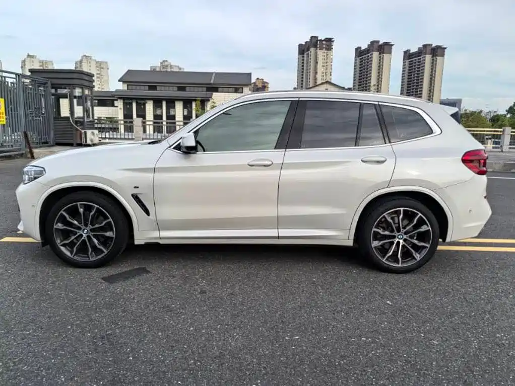 BMW X3 2021 — фото 9