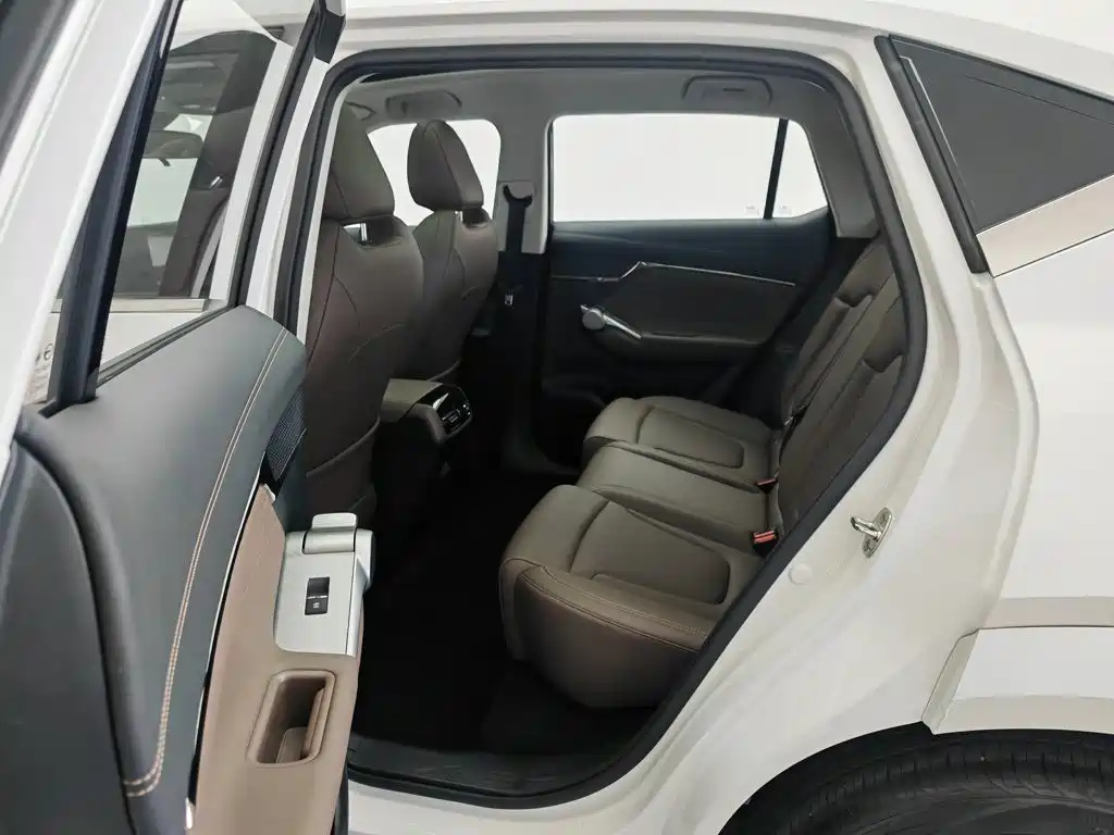 GAC Trumpchi GS4 2025 — фото 15