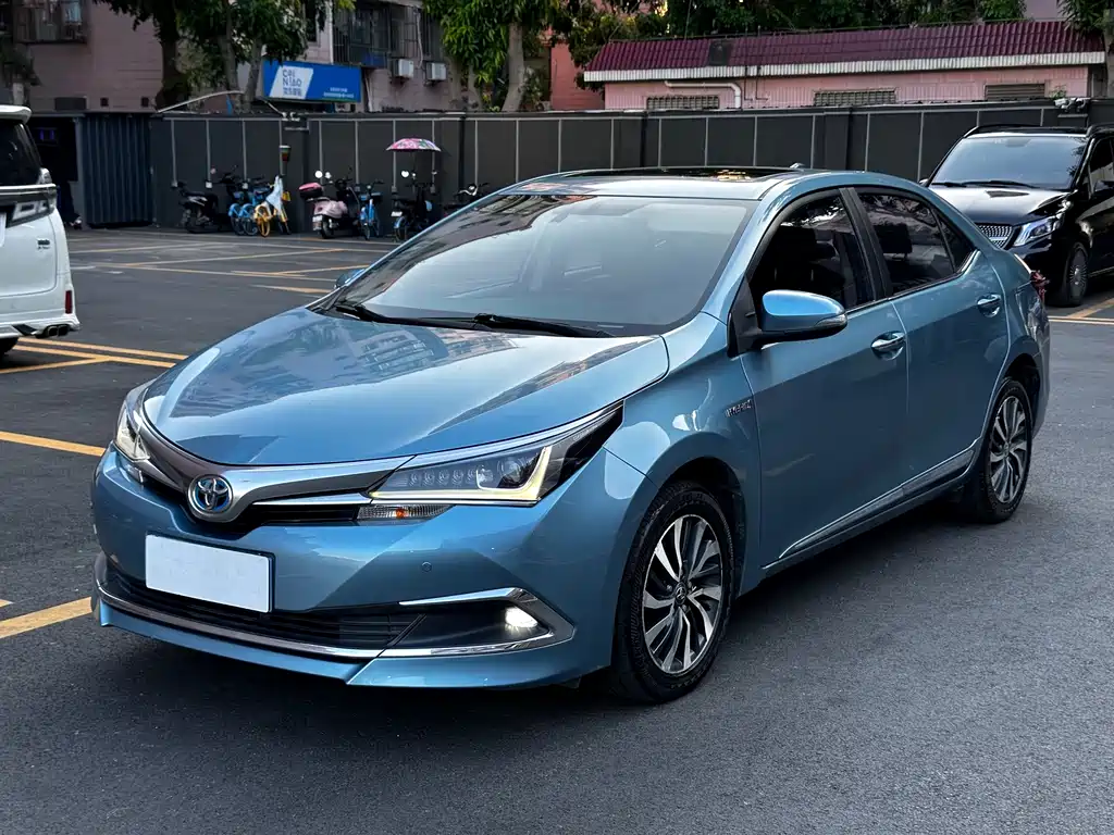 Toyota Corolla 2015 — фото 2