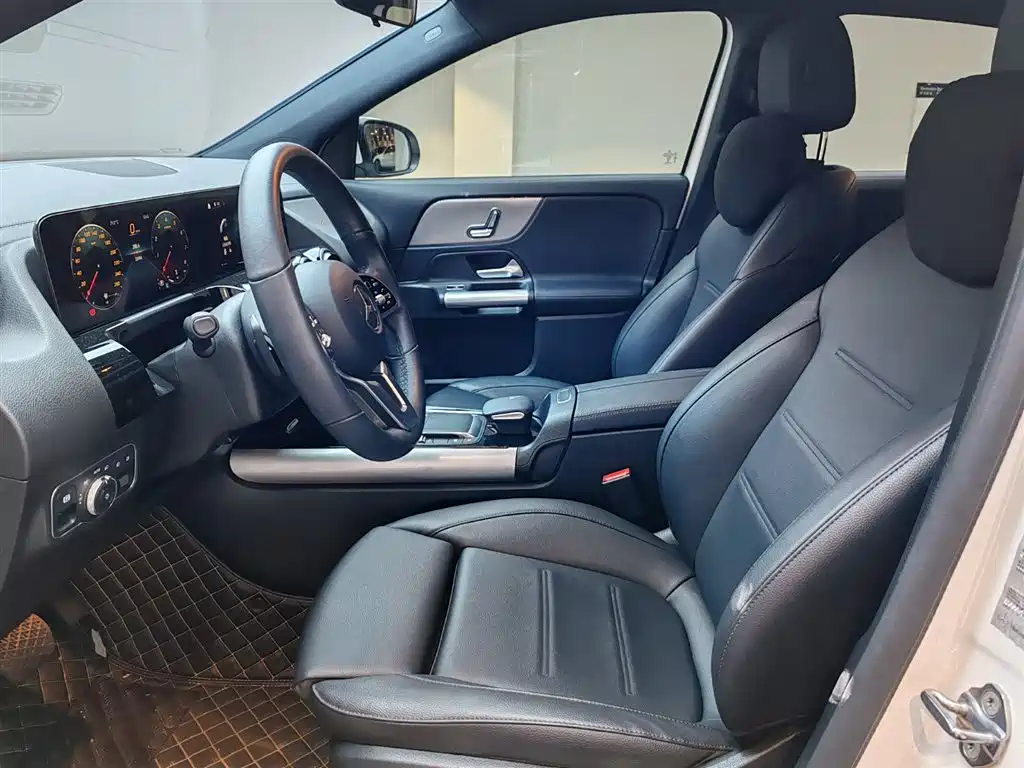 Mercedes-Benz GLA 2023 — фото 8