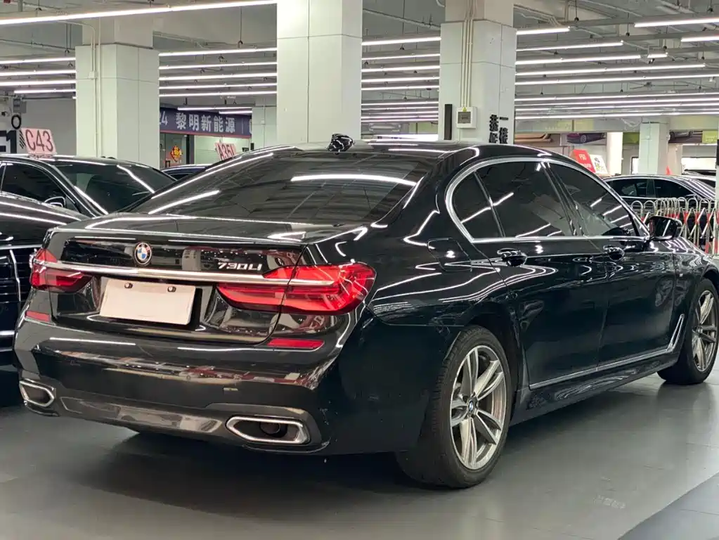 BMW 7 Series 2018 — фото 4