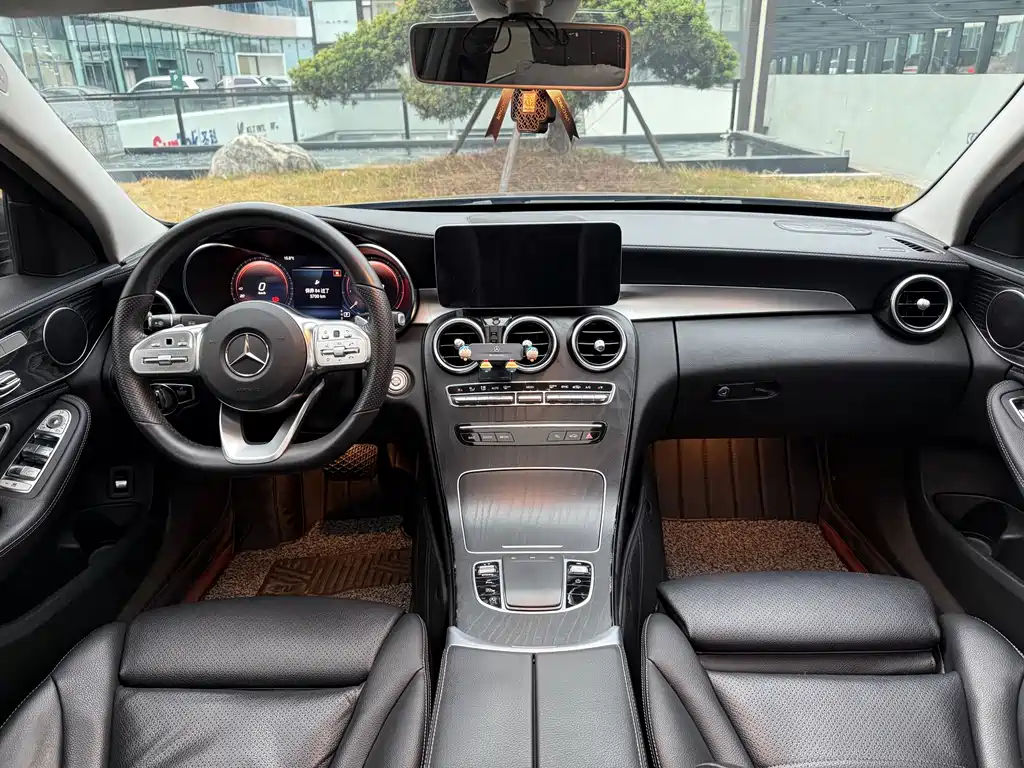 Mercedes-Benz C-Class 2020 — фото 32